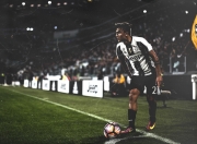 开云体育在线-绿茵场上的意外与乒乓桌前的必然，当碾压与关键定义竞技体育的两极