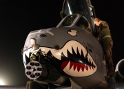 开云体育官网-南半球的挑战，当全白军团遇见红黑传奇—奥亚尔萨瓦尔统治全场之夜