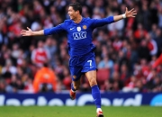 开云体育官网-疆场破舰，布克封神，从CBA到世界杯的双线传奇