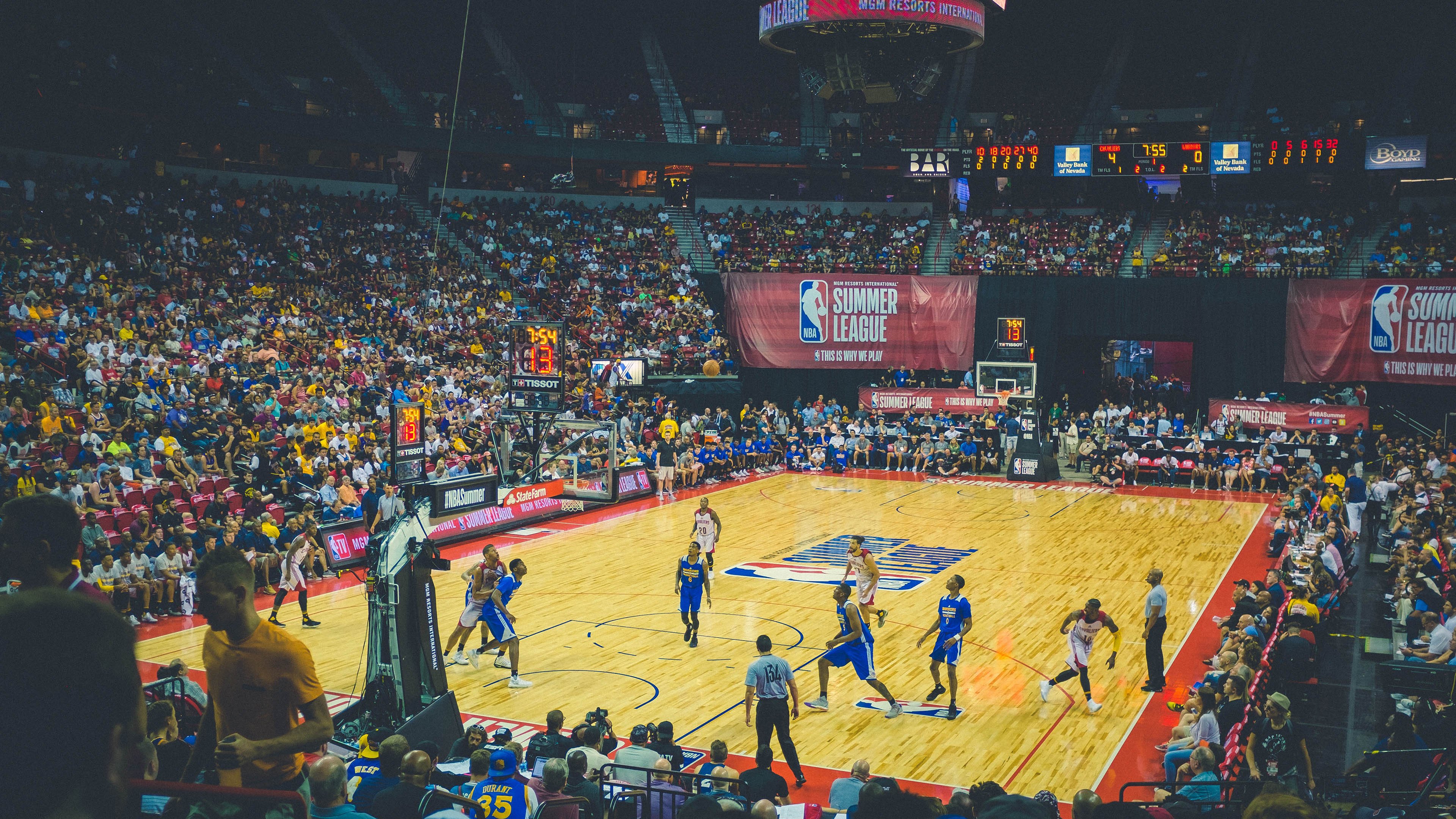 奥运前哨战，霍勒迪接管关键战役，掘金力克爵士背后的战略启示