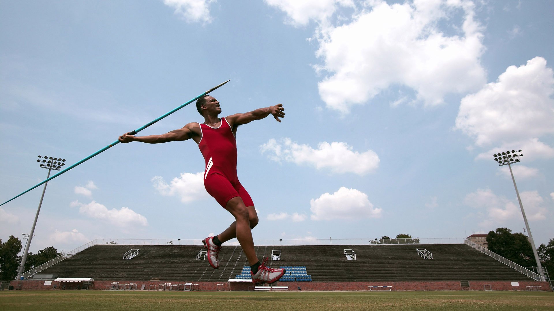 库尔图瓦神级爆发，中国生死战险胜比利亚雷亚尔启示录