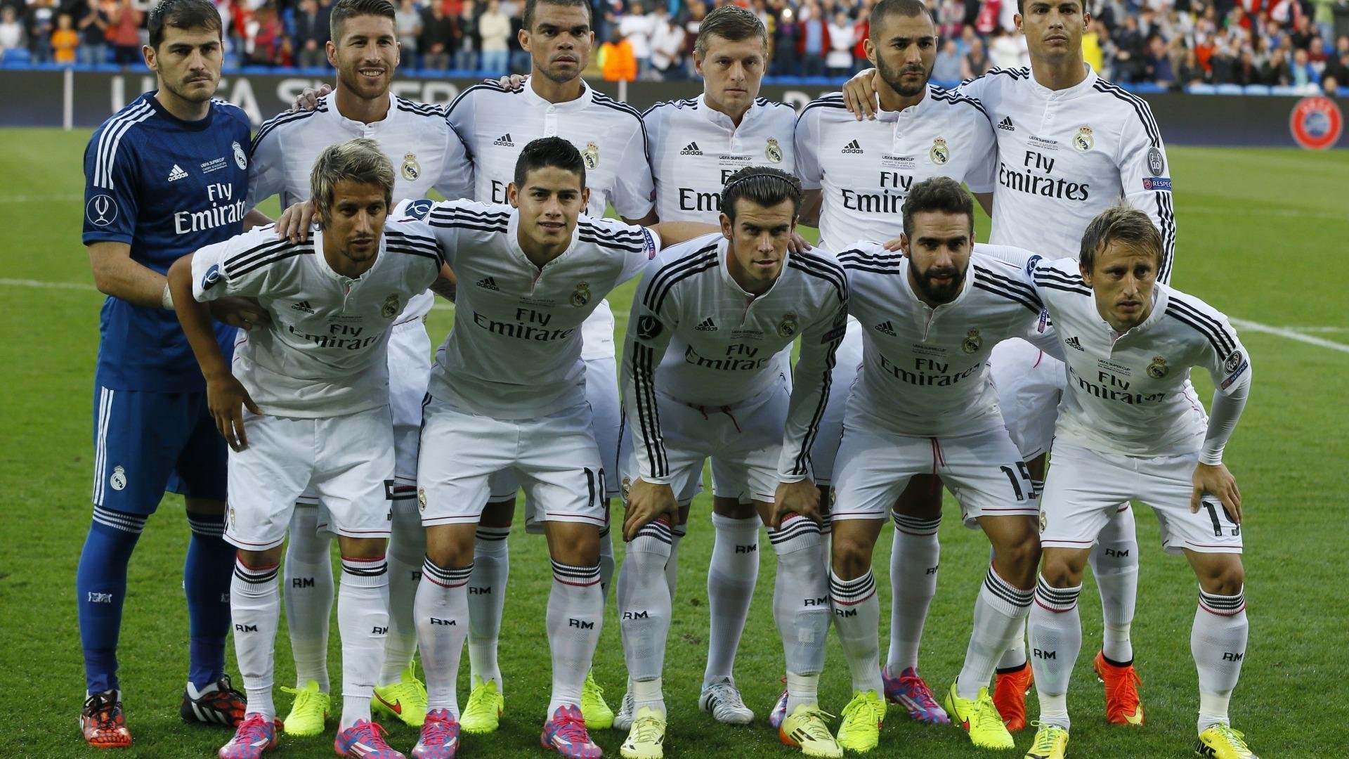 跨界传奇，当骑士巅峰对决催生雄鹿，詹姆斯在英超赛场接管争冠之战